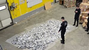 U magacinu kurirske službe u pošiljkama pronađeno više od milion tableta lekova za smirenje 1