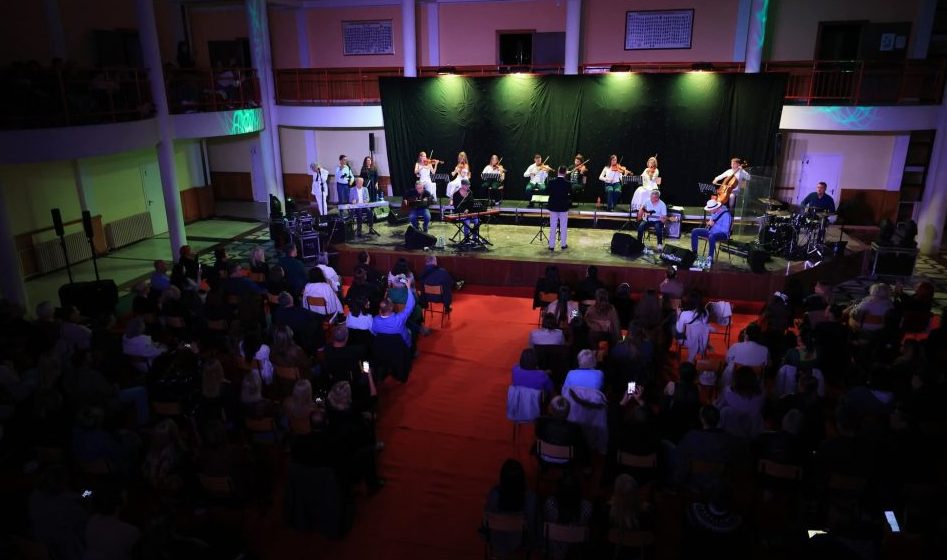 Alen Islamović, Tanja Banjanin, Aleksandra Rikanović... specijalni gosti na Zimskoj simfoniji u Kragujevcu 10