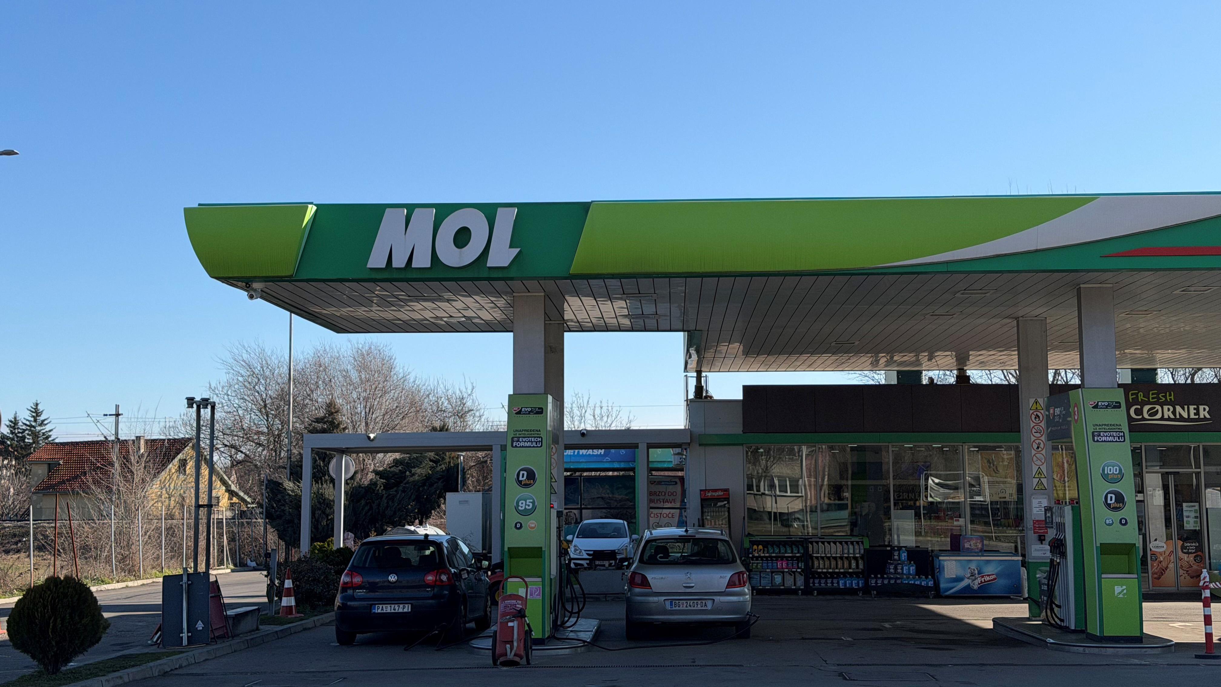 MOL: Most i brana između Rusije i Evrope 2 Molova benzinska stanica u Srbiji