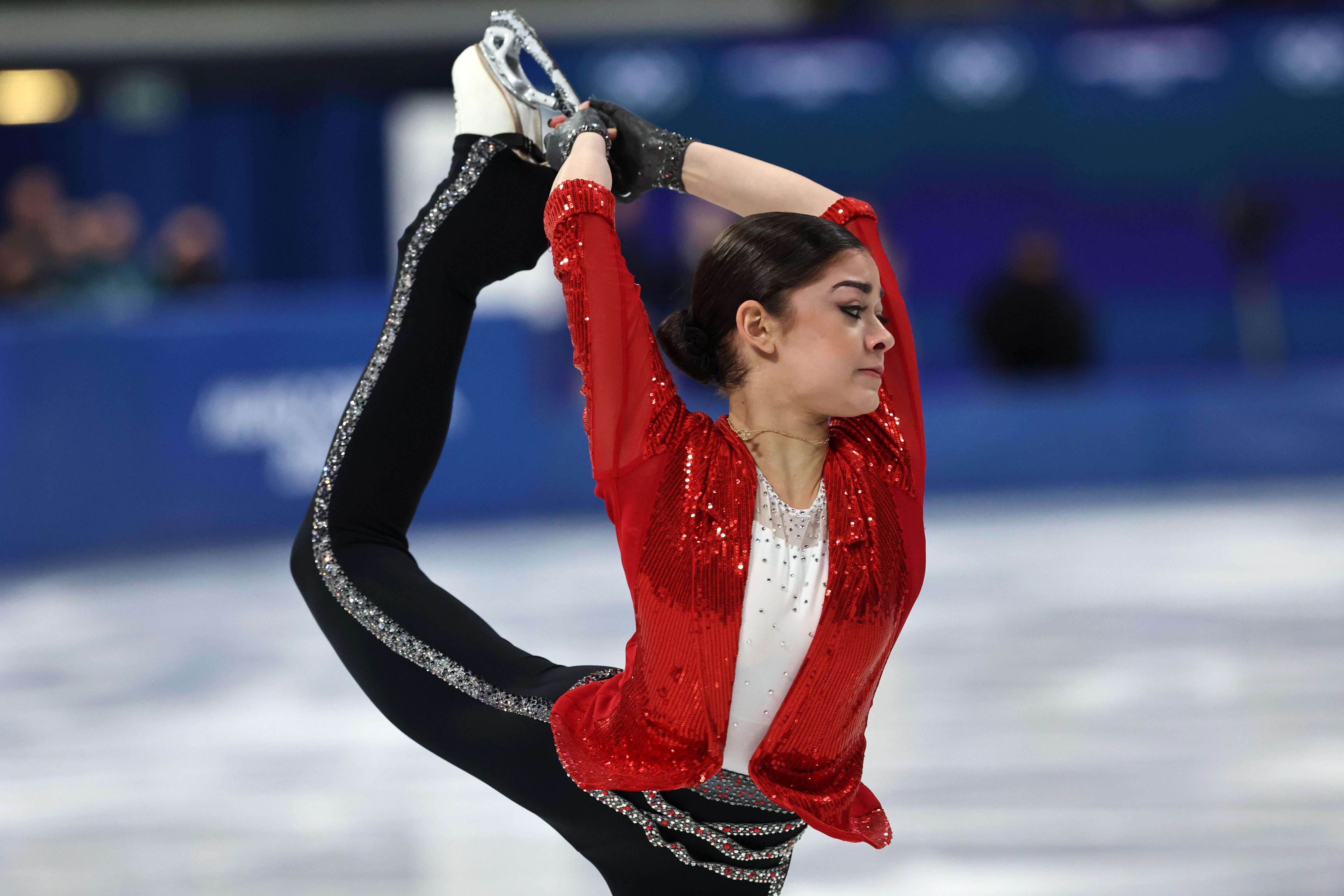 O njima se priča: Ruska klizačica Petrosjan, Japanke i trio 'Anđeli oštrice' 1 Adelija Petrosjan iz Rusije nastupa u kratkom programu ženskog singla na takmičenju u umetničkom klizanju na Olimpijskim igrama u Milanu