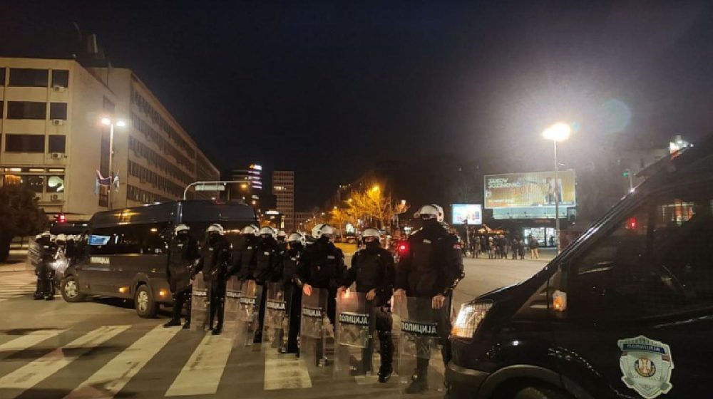 "Razbili glavu, slomili zub, gađali ih pikavcima": Studenti opisali kako su SNS aktivisti napali njihove kolege 1