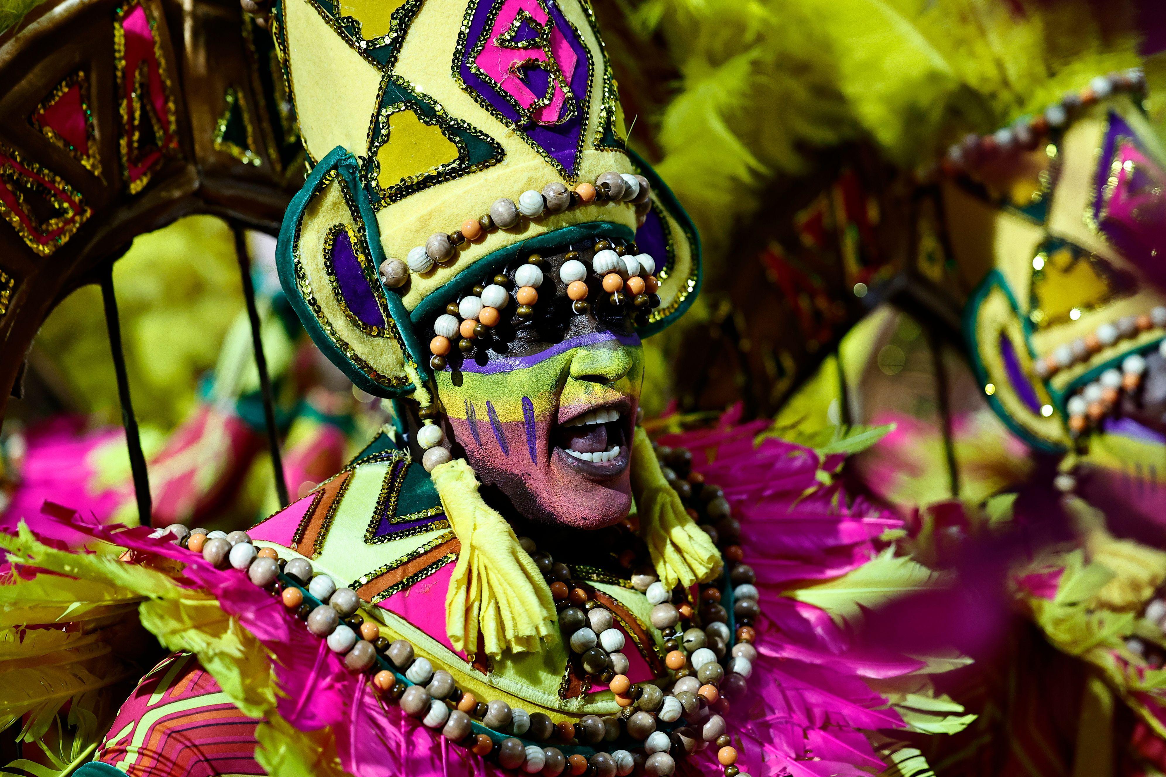 Završen karneval u Riju uz šarenilo, hiljade plesača i političke kontroverze 8 Nastup škole Akademikos do Grande Rio