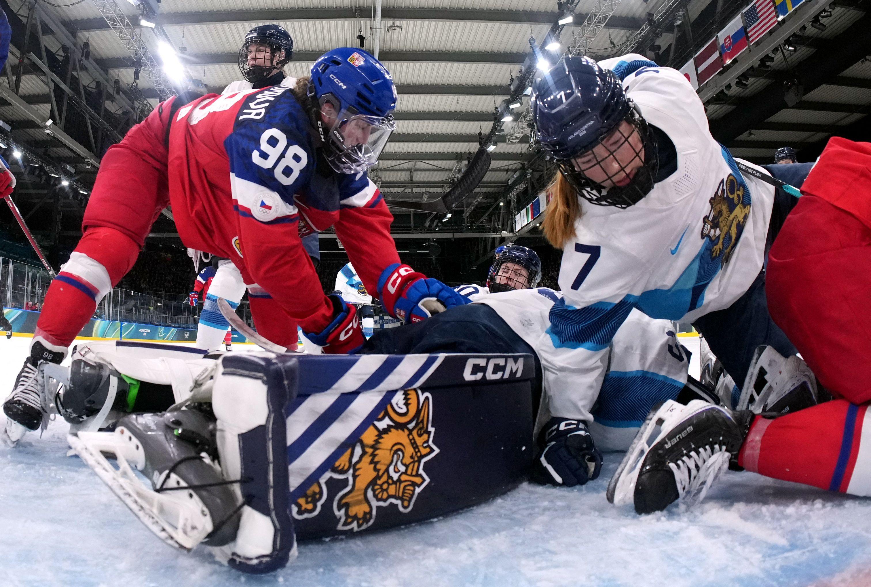 hokej na ledu, hokejaška utakmica Finske i Češke na Zimskim olimpijskim igrama u Italiji