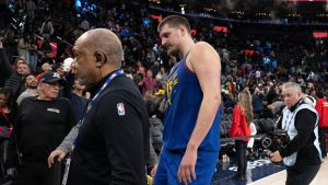 Marej tragičar, a sudije nisu želele da daju Jokiću šansu da donese trijumf Nagetsima (VIDEO) 3 Marej tragičar, a sudije nisu želele da daju Jokiću šansu da donese trijumf Nagetsima (VIDEO) 3