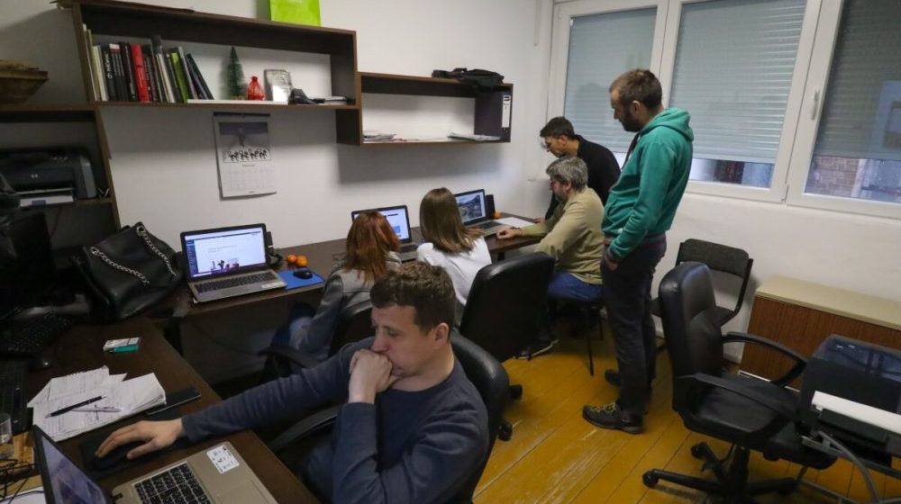 "Medijska sloboda nema cenu": Nezavisni portal Far iz Dimitrovgrada obeležava deset godina rada 1