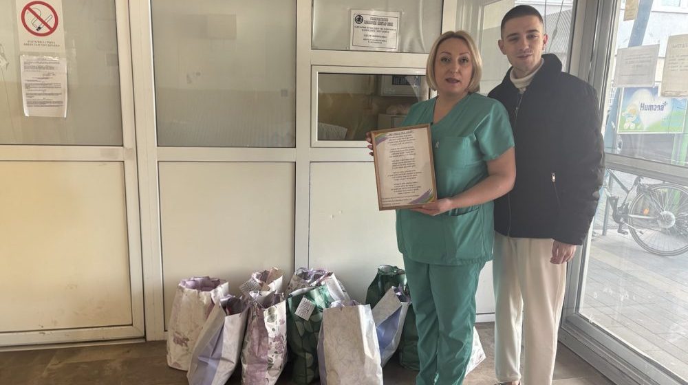 Deci na niškoj hematoonkologiji uručeni humanitarni pokloni: Solidarnost LGBTIQ+ zajednice i Udruženja ,,Kolektiv plus’’ 9