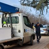 Napeto, prisutna policija, izbio i požar: Grad Niš nastavlja da uklanja kablove, pa i stubove operatora Jotel koji emituje N1 i Novu S 14