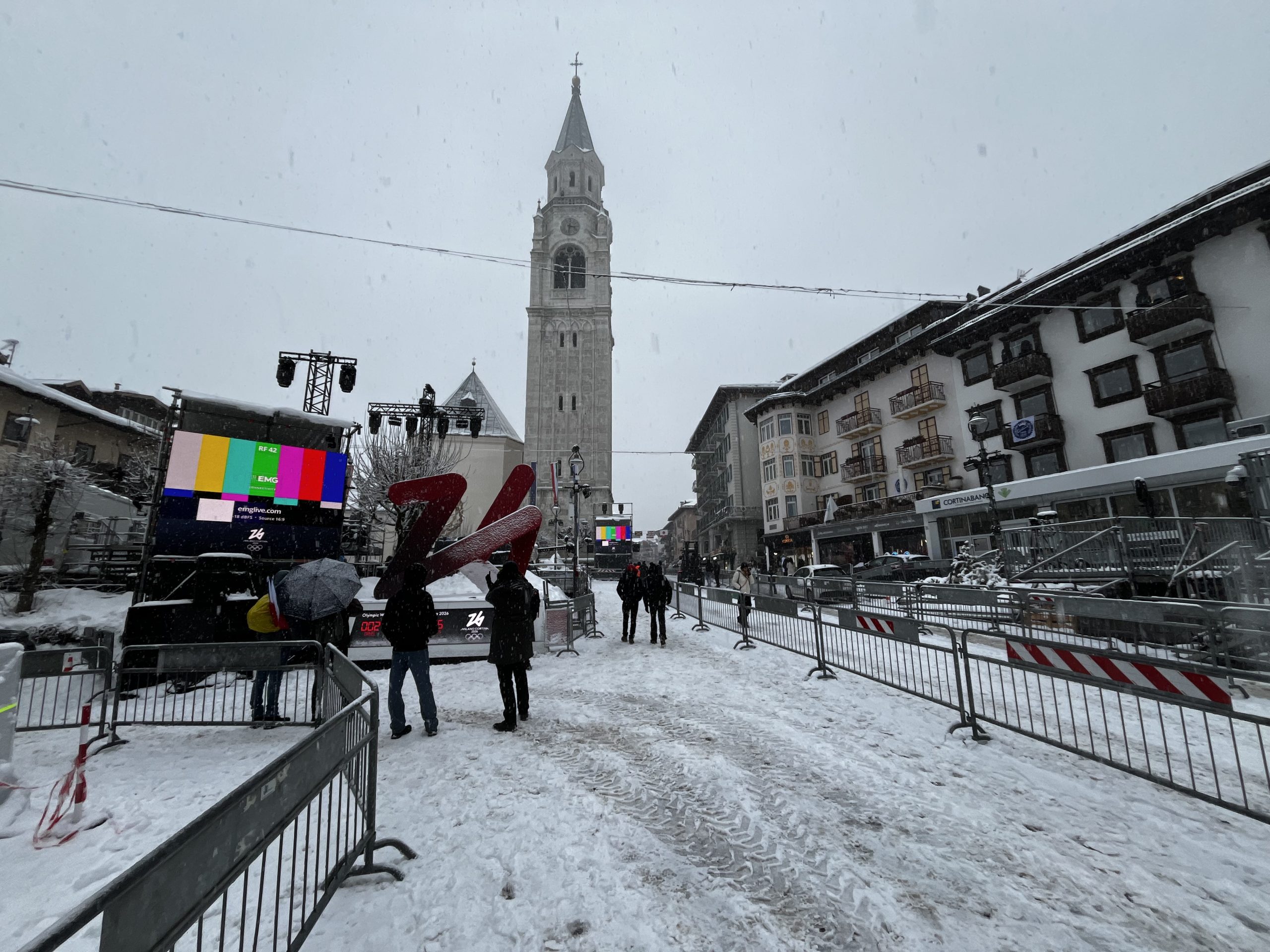 Danas na Zimskim olimpijskim igrama u Kortini: Karling, hokej, Maraja Keri i glumci serije „Heated Rivalry" 4