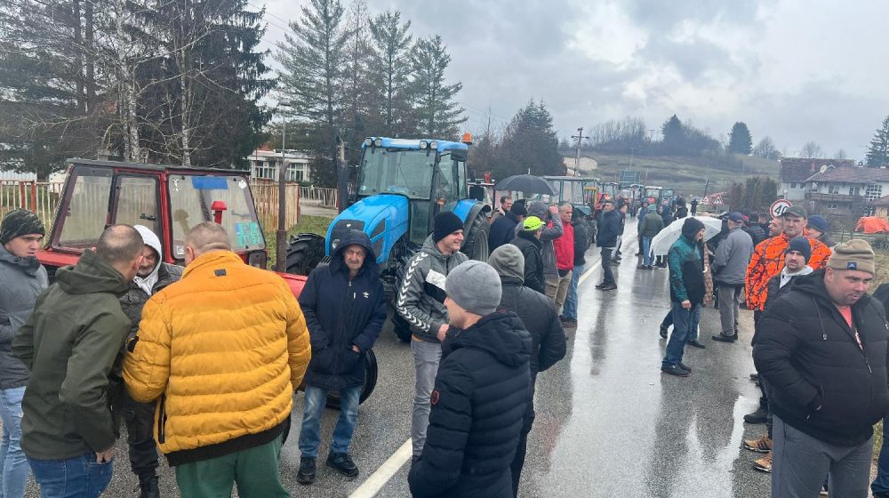 Završena blokada Ibarske magistrale u Mrčajevcima, premešta se u druga mesta 1