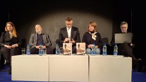 Inovator čije su predstave bile rituali kroz koje je progovarala metafizička priroda teatra: O knjizi "Kantor" Kšištofa Plesnjarovuča u izdanju Clia 21 dragana varagić