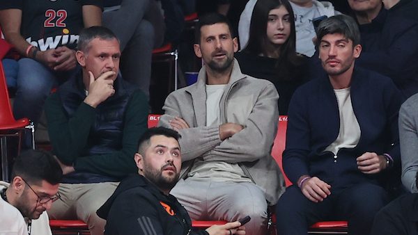 Marko Nikolić otpustio pomoćnika jer je sa Novakom Đokovićem gledao meč Olimpijakos - Crvena zvezda 9