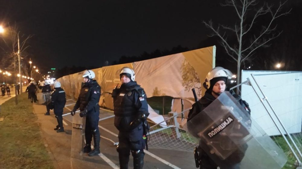 Bajkeri pozivaju na protestnu vožnju zbog sinoćnjeg oduzimanja motora na protestu u Beogradu 7