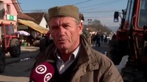 Poljoprivrednik na protestu u Mrčajevcima: Nama treba ministar sa šajkačom, za 10 godina nećemo imati selo 3