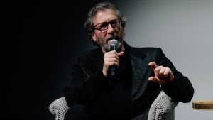 Umetnici čije su karijere zakočene ili otkazane zbog optužbi za seksualno uznemiravanje: Od Gejmena do starijih slučajeva 10 nil gejmen