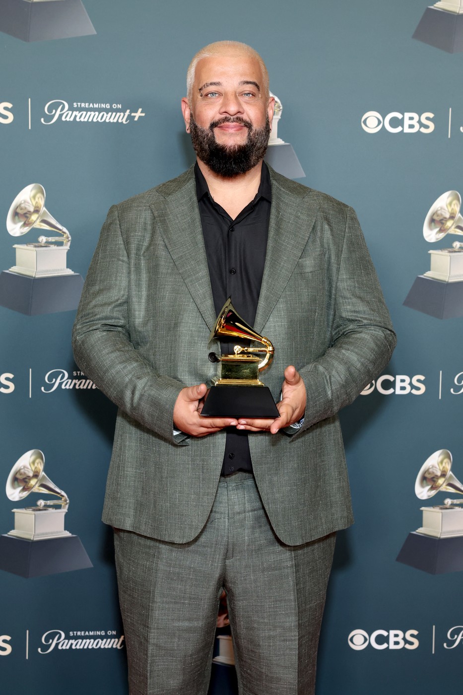 Miloš Angelov, Beograđanin iz Kanade koji je osvojio dve Gremi nagrade i zauzeo svetsku muzičku scenu 1