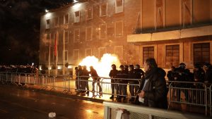 Tirana, demonstranti