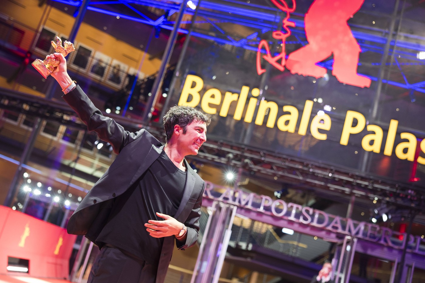 film Najbolji film na Berlinalu podseća na zbivanja u Beogradu: Turski autori osvojili Zlatnog i Srebrnog medveda 2
