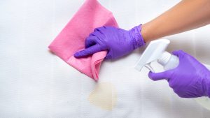 Najbolji način za uklanjanje žutih fleka sa dušeka – uspe svaki put 8 dušek