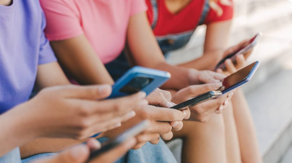 Meta i Gugl na sudu zbog optužbi da njihove društvene mreže namerno izazivaju zavisnost kod dece 8