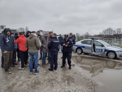 04 - Aranđelovac izbori „Gde je ovde Ulica kneza Miloša? Gde se ovde glasa?”: Reporter Danasa u Aranđelovcu na izborni dan 5