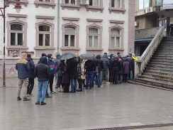 06 - Aranđelovac izbori „Gde je ovde Ulica kneza Miloša? Gde se ovde glasa?”: Reporter Danasa u Aranđelovcu na izborni dan 7