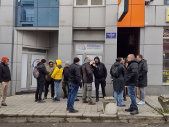 08 - Aranđelovac izbori „Gde je ovde Ulica kneza Miloša? Gde se ovde glasa?”: Reporter Danasa u Aranđelovcu na izborni dan 9