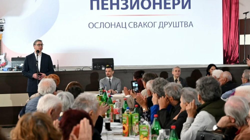 Vučić nastavio kampanju za lokalne izbore, u Sevojnu obećao rast penzija 1