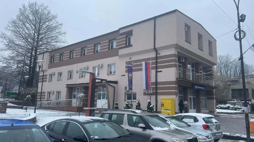 I SNS i grupa građana Jedan tim ocenile izborne rezultate u Lučanima kao pobedu 1