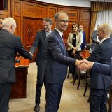 Macut na sastanku sa fon Bekeratom: Da se što pre reši problem sa vozačima 11