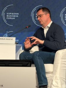 Banking 2030: Banke kao stubovi poverenja u digitalnom svetu 2