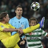 (VIDEO) Sreća je bila uz Sporting - fudbaler Bode Glimta pogodio dva puta prečku iz jednog šuta 1