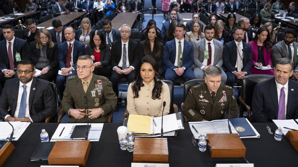 Hod po tankoj žici da ne potkopaju Trampa: Šta su šef CIA i direktorka Nacionalne obaveštajne službe rekli na saslušanju u Senatu o ratu u Iranu? 1