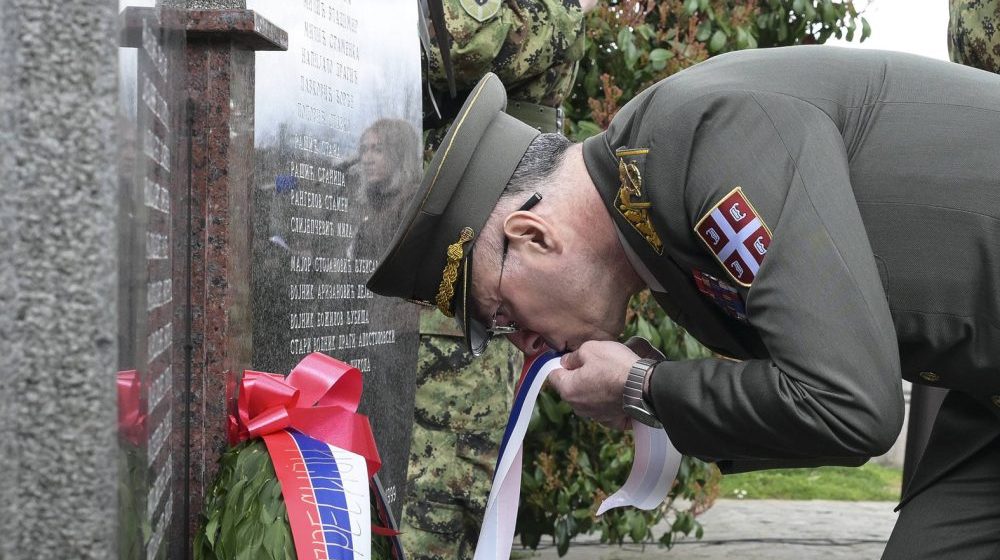 Vojska Srbije obeležila Dan sećanja na stradale u NATO bombardovanju: Mojsilović i Vučić večeras u Vranju 1