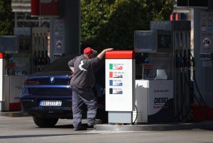 Vučić: Sutra korekcija akcize na gorivo 5 Vučić: Sutra korekcija akcize na gorivo 4
