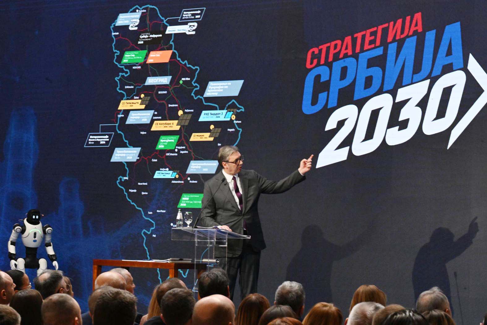 "Najavljen je kontinuitet osrednjosti": Vučić obećava da će prosečna plata biti 1.700 evra, ali koliko će do tada poskupeti hrana, energenti, komunalije... 2 Prosečna plata