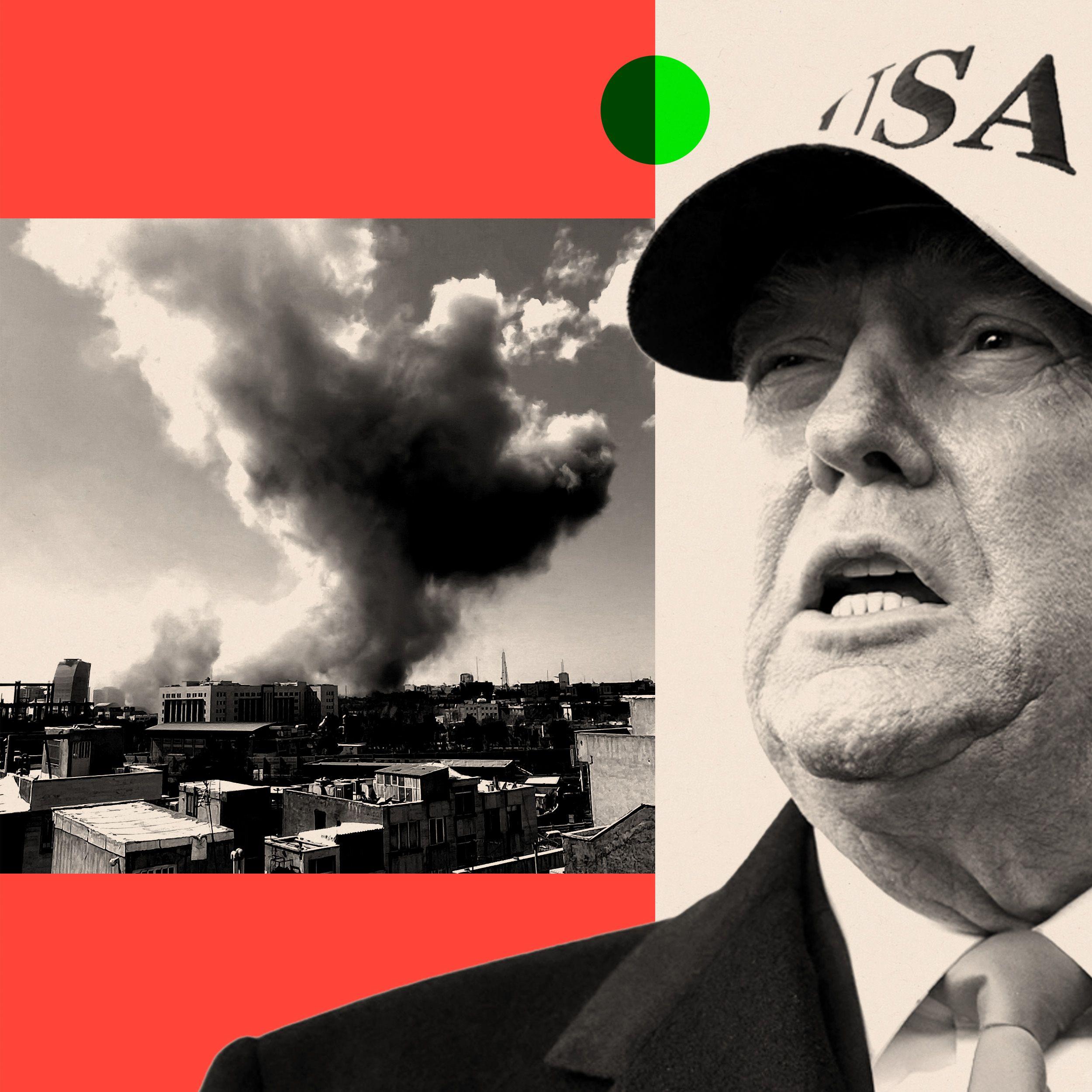 Donald Tramp sa kapom na kojoj piše USA i u pozadini grad kako gori