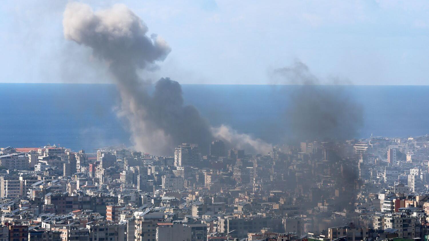Bliski istok: Turska, Katar i Emirati presreli iranske rakete 1 Dim se širi iznad zgrada