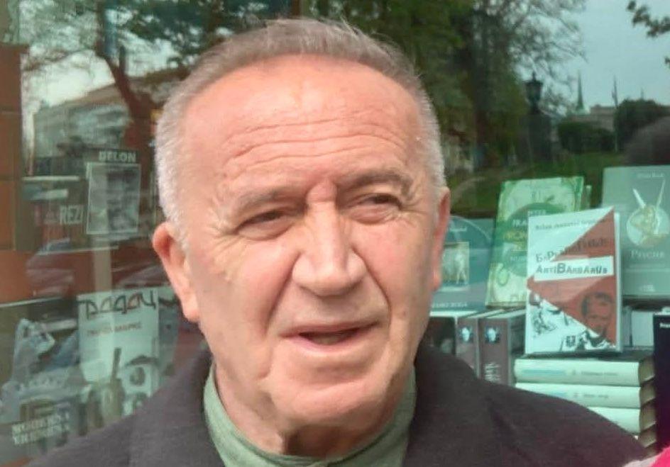 Pisac, dramaturg i veliki navijač Partizana: Preminuo Božo Koprivica 2 Božo Koprivica, april 2025.