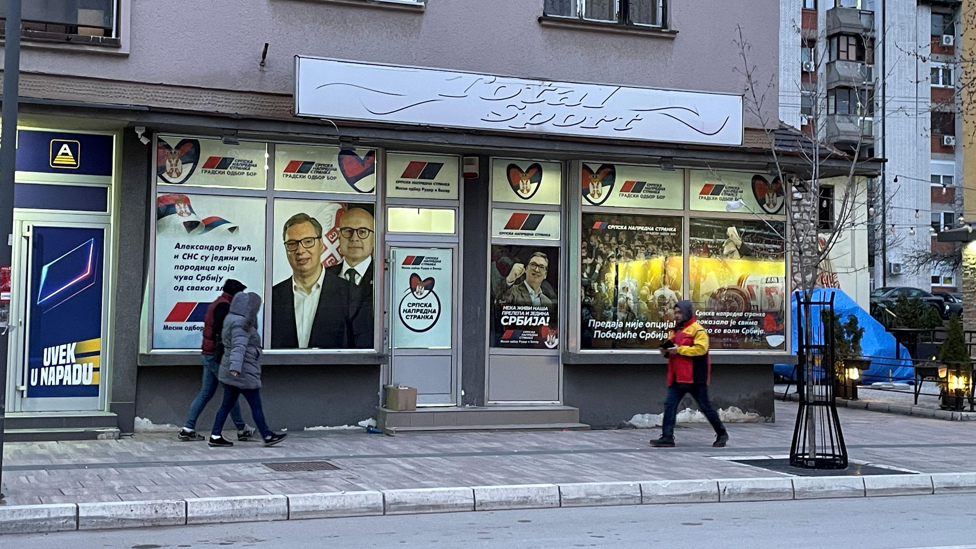 Tri slike lokalnih izbora 2026: Kakvu skicu crtaju za parlamentarne 5 Prostorije Srpske napredne stranke u centru Bora