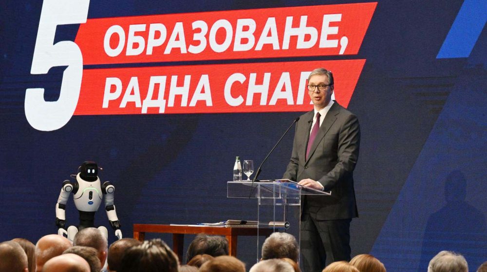 Neće se ulagati u kvalitet nastave već u disciplinovanje nastavnika: Stručnjaci o predsednikovom planu za obrazovanje 1