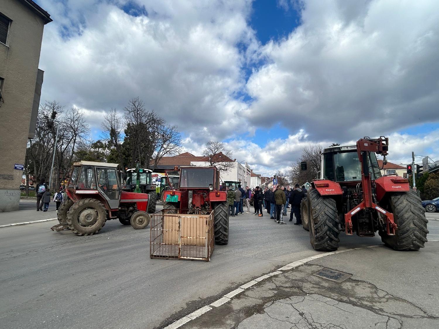 Prolećna setva prekinula blokade poljoprivrednika u Srbiji 2 protest poljoprivrednika