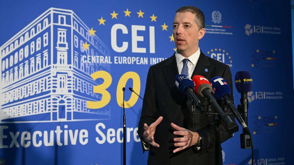 Ministar Đurić razgovarao sa studentima o politici i ekonomiji 1