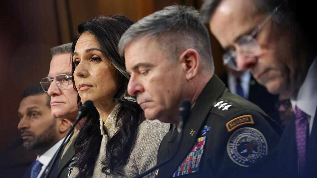Režim u Iranu 'nije poražen, ali je oslabljen': Američki obaveštajci 1 direktor Federalnog istražnog biroa Keš Patel, direktor Odbrambene obaveštajne agencije (DIA), general-potpukovnik Džejms Adams, direktorka Nacionalne obaveštajne službe Tulsi Gabard, general-potpukovnik vojske Vilijam Hartman i direktor Centralne obaveštajne agencije Džon Retklif