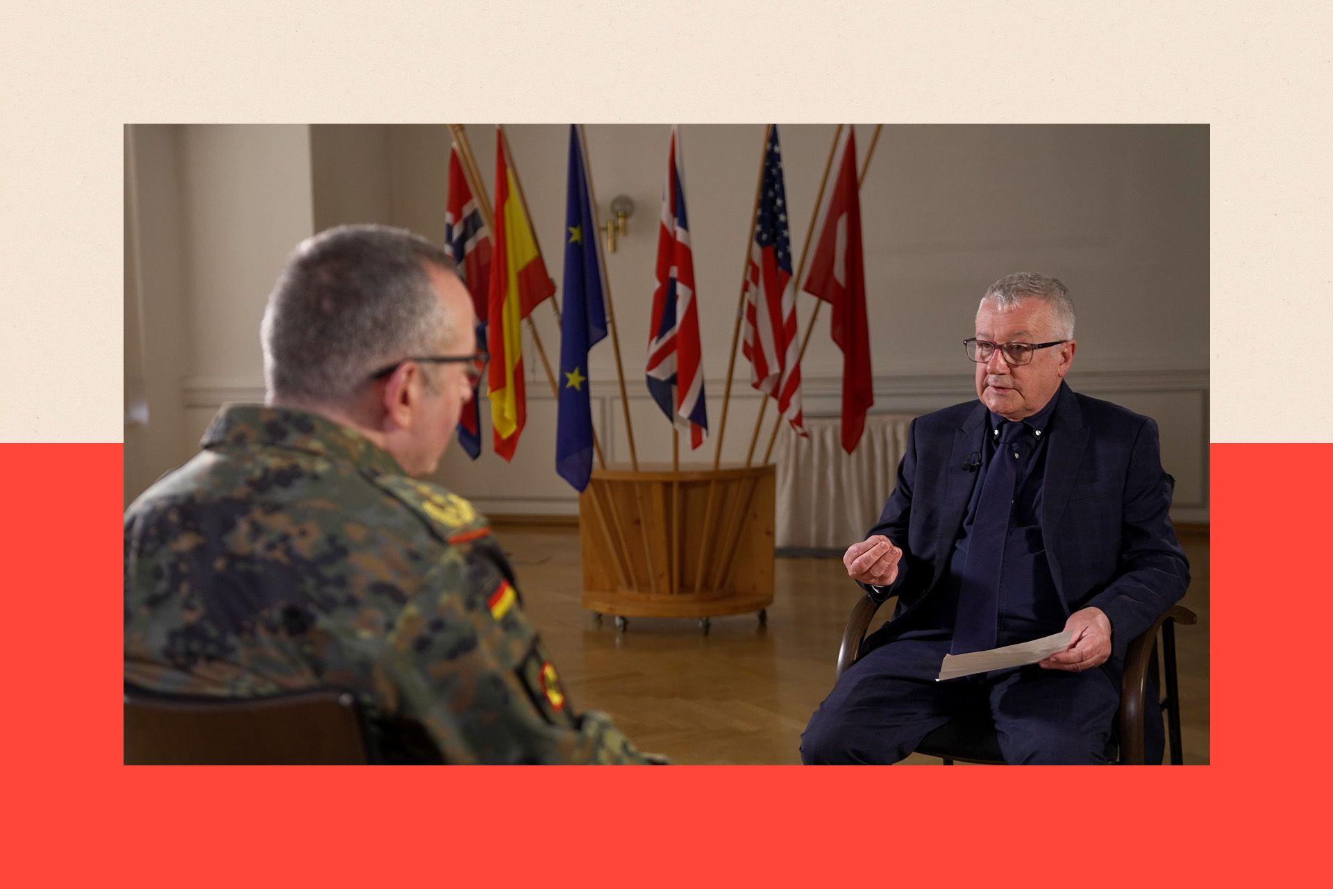 Zbog čega je nemačka vojska postala najvažnija u Evropi 2 General Karsten Brojer u vojnoj uniformi razgovara sa Alenom Litlom