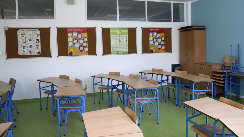 Netačne tvrdnje o "velikim promenama" u školama od 1. septembra: Šta se zaista menja i kada počinje da važi? 1