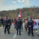 UNS: Francuskom novinaru na Jarinju zabranjen ulazak na Kosovo 1