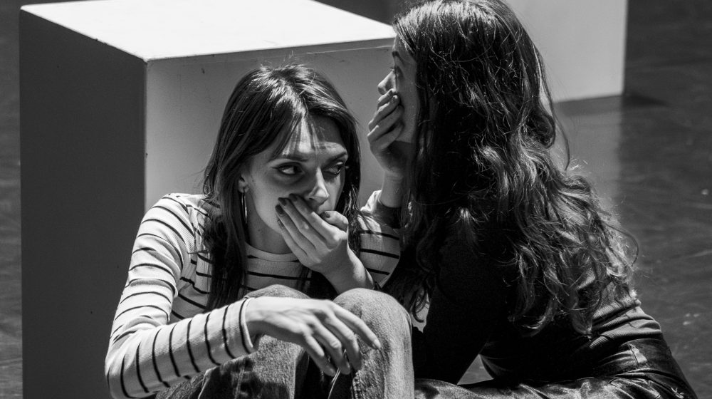 „Dora“ iz Srbije na Bečkom festivalu: Priča o egzilu, protestima i represiji 1