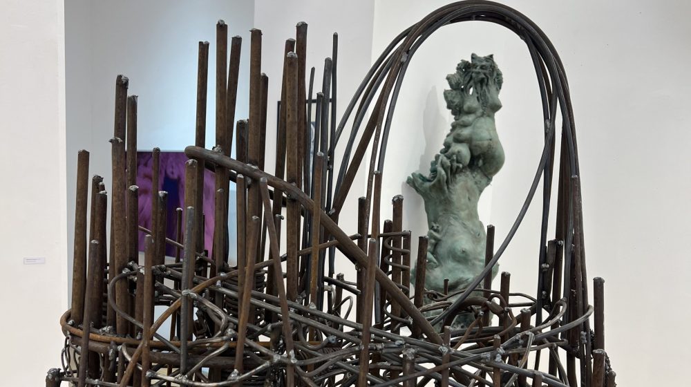 Izložba “Oblici hibridnosti" u Kulturnom centru Srbije u Parizu: Izložene skulpture umetnica Adriane Popović i Aleksandre Kokotović 1