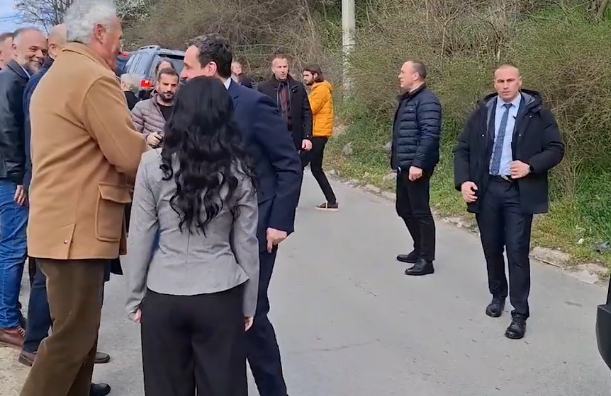 Kurti u Severnoj Mitrovici na godišnjicu početka Nato bombardovanja SRJ 1
