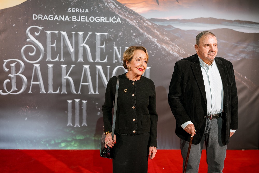 Spektakularna premijera serije „Senke nad Balkanom 3“: Mogućnost bindža već od 27. marta 5 Spektakularna premijera serije „Senke nad Balkanom 3“: Mogućnost bindža već od 27. marta 4